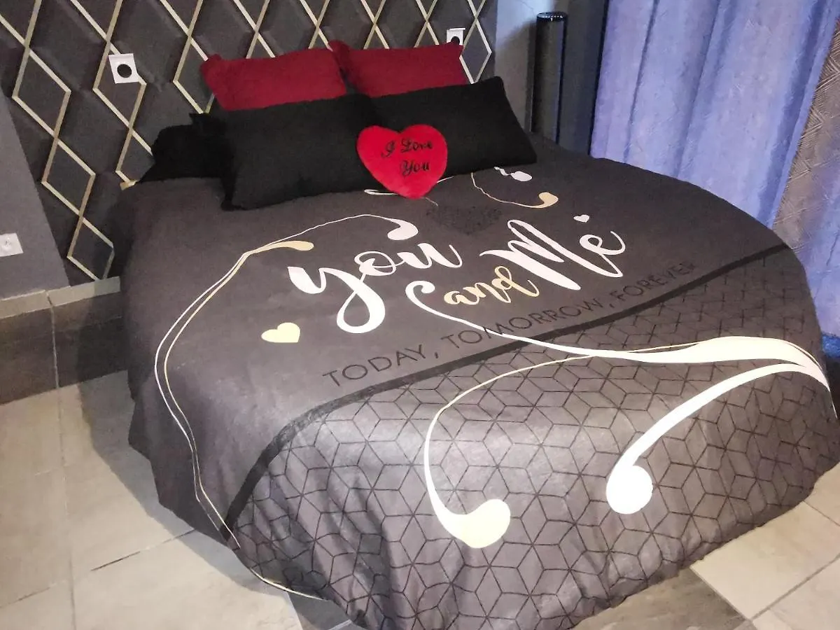 Appartement Pour Vous Retrouver Avec Votre Moitie Cabannes 0*,  France